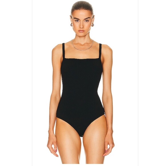 Citizens of Humanity Harper Bodysuitt in Black. - Picture 2 of 9